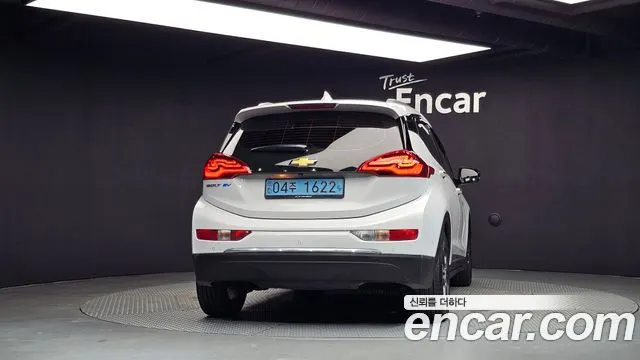 CHEVROLET BOLT 2019 — 185 922 км, белый, Корея — под ключ — фото 4