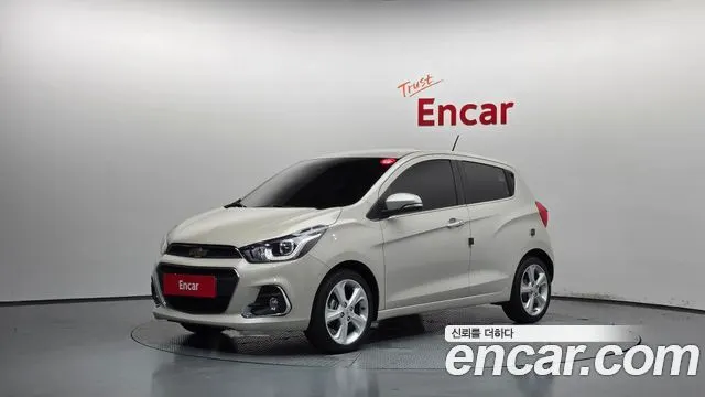 CHEVROLET SPARK 2018 — 72 734 км, белый-перламутр, Корея — под ключ — фото 1