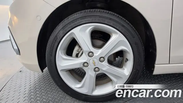 CHEVROLET SPARK 2018 — 72 734 км, белый-перламутр, Корея — под ключ — фото 5