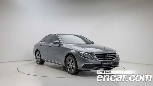 MERCEDES-BENZ E-CLASS W213 2020 — 56 346 км, серебристо-серый, Корея — под ключ — фото 2