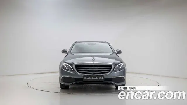 MERCEDES-BENZ E-CLASS W213 2020 — 56 346 км, серебристо-серый, Корея — под ключ — фото 6