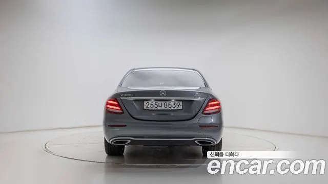 MERCEDES-BENZ E-CLASS W213 2020 — 56 346 км, серебристо-серый, Корея — под ключ — фото 7