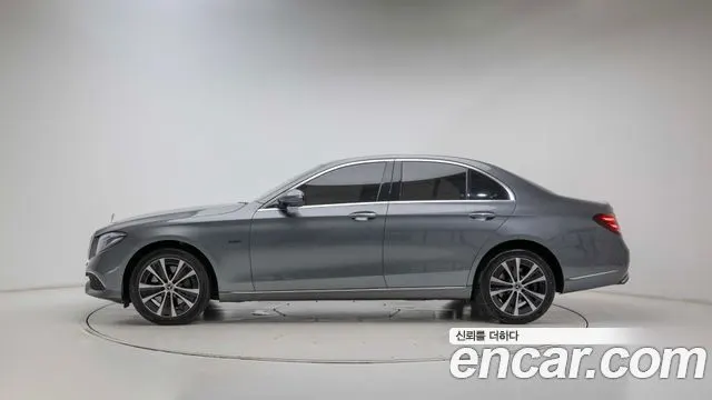 MERCEDES-BENZ E-CLASS W213 2020 — 56 346 км, серебристо-серый, Корея — под ключ — фото 8