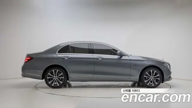 MERCEDES-BENZ E-CLASS W213 2020 — 56 346 км, серебристо-серый, Корея — под ключ — фото 9