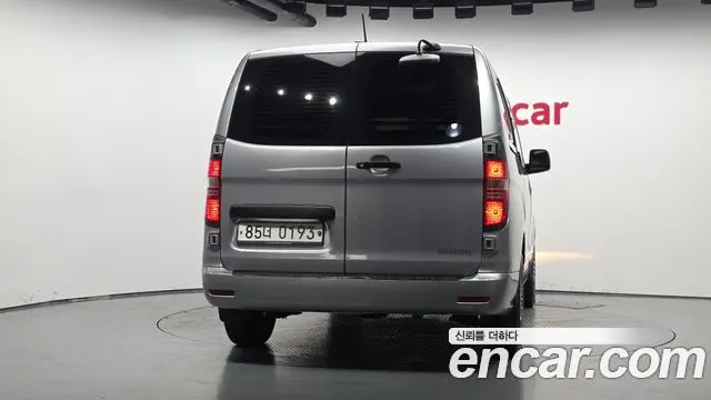 HYUNDAI GRAND STAREX 2019 — 168 307 км, серебристый, Корея — под ключ — фото 4