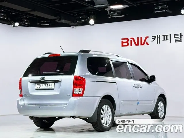 KIA CARNIVAL R 2011 — 168 604 км, серебристый, Корея — под ключ — фото 2