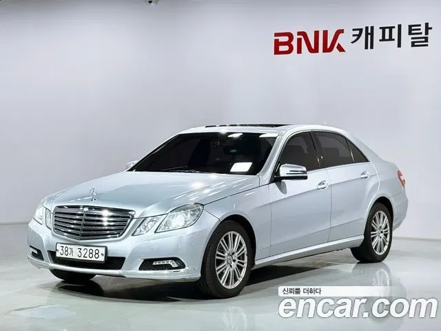 MERCEDES-BENZ E-CLASS W212 2010 — 238 147 км, серебристый, Корея — под ключ — фото 1