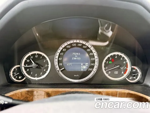 MERCEDES-BENZ E-CLASS W212 2010 — 238 147 км, серебристый, Корея — под ключ — фото 5