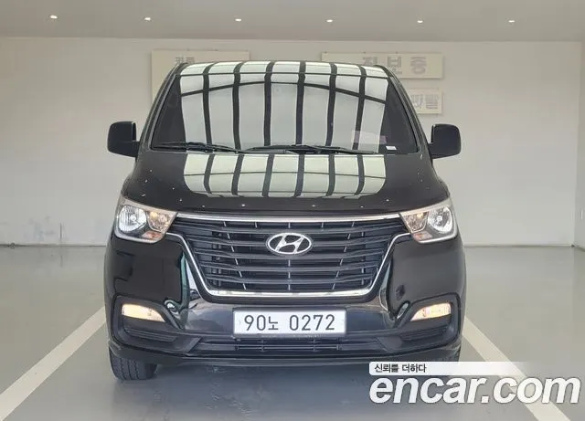 HYUNDAI GRAND STAREX 2019 — 20 764 км, чёрный, Корея — под ключ — фото 3