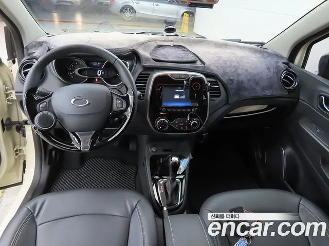 RENAULT KOREA QM3 2015 — 38 614 км, белый-перламутр, Корея — под ключ — фото 7