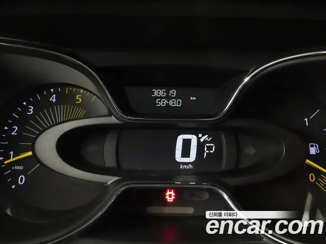 RENAULT KOREA QM3 2015 — 38 614 км, белый-перламутр, Корея — под ключ — фото 9