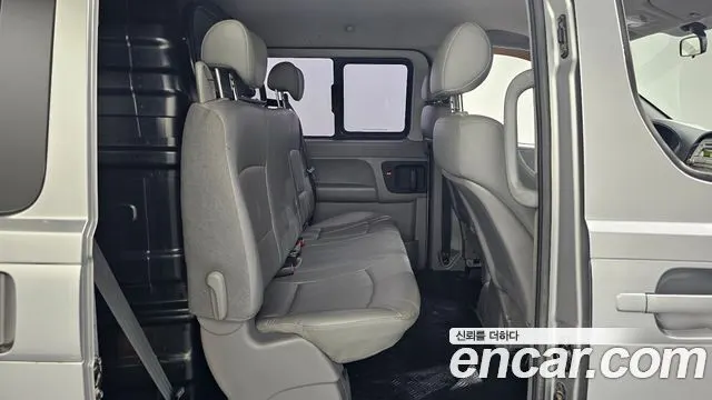 HYUNDAI GRAND STAREX 2012 — 107 756 км, серебристый, Корея — под ключ — фото 12