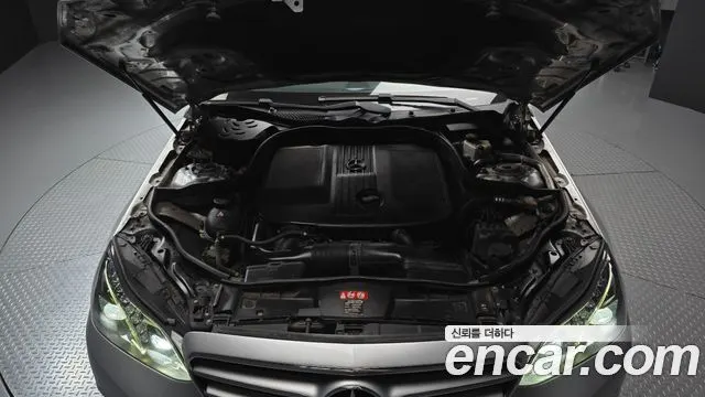 MERCEDES-BENZ E-CLASS W212 2014 — 300 922 км, серебристый, Корея — под ключ — фото 6