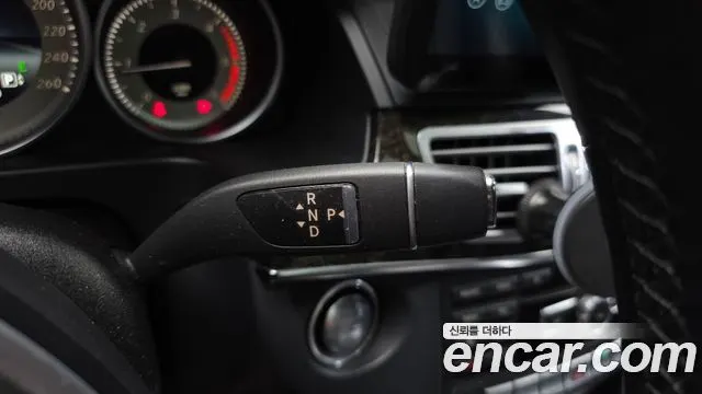 MERCEDES-BENZ E-CLASS W212 2014 — 300 922 км, серебристый, Корея — под ключ — фото 9
