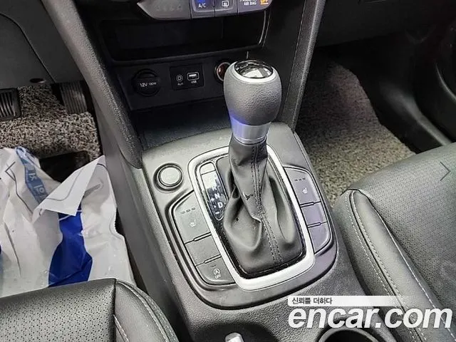 HYUNDAI KONA 2018 — 108 138 км, тёмно-зелёный, Корея — под ключ — фото 8