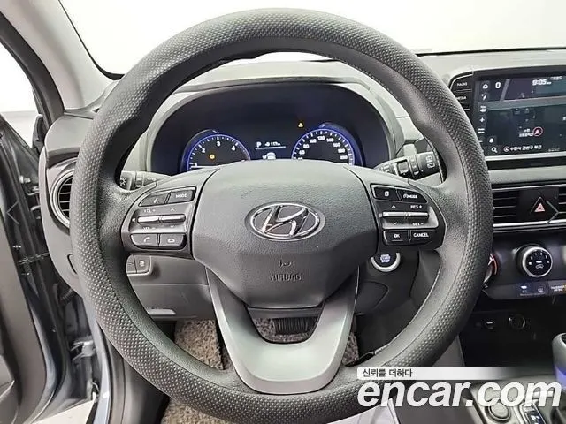 HYUNDAI KONA 2018 — 108 138 км, тёмно-зелёный, Корея — под ключ — фото 9