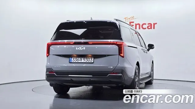 KIA CARNIVAL 2025 — 18 312 км, серебристо-серый, Корея — под ключ — фото 4