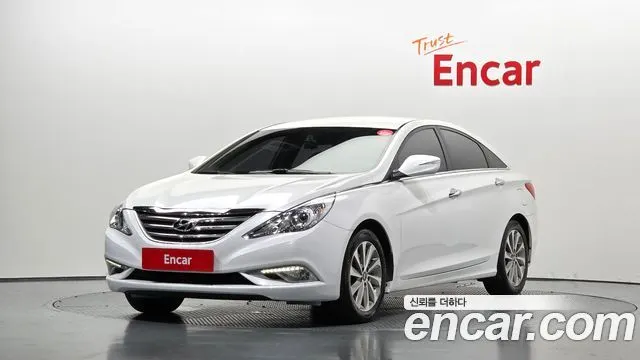 HYUNDAI SONATA THE BRILLIANT 2014 — 149 311 км, белый, Корея — под ключ — фото 1