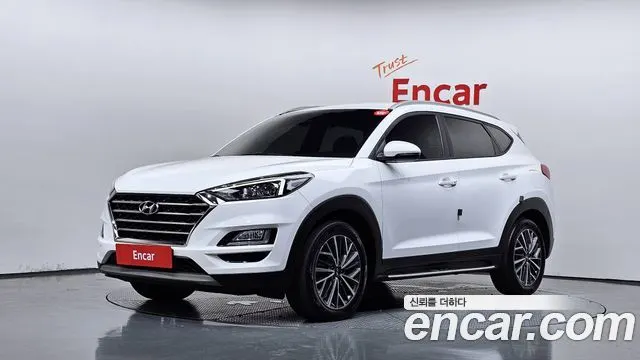 HYUNDAI TUCSON 2019 — 138 083 км, белый, Корея — под ключ — фото 1