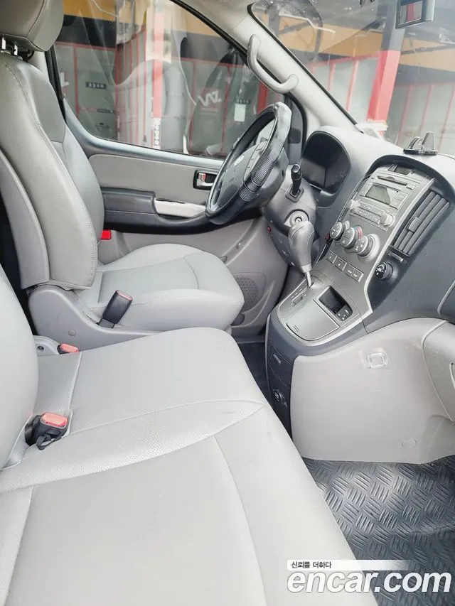 HYUNDAI GRAND STAREX 2015 — 178 000 км, чёрный, Корея — под ключ — фото 6