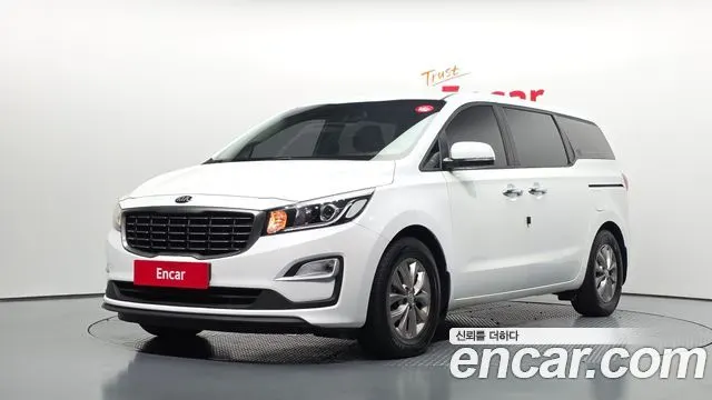KIA CARNIVAL 2019 — 115 477 км, белый, Корея — под ключ — фото 1