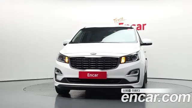 KIA CARNIVAL 2019 — 115 477 км, белый, Корея — под ключ — фото 3