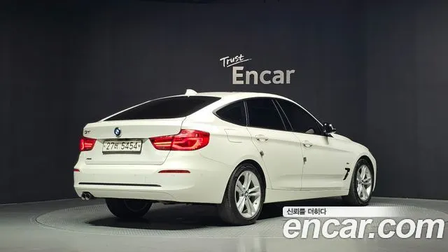 BMW 3 SERIES GT 2017 — 160 565 км, белый, Корея — под ключ — фото 2
