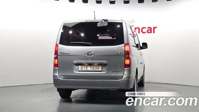 HYUNDAI GRAND STAREX 2017 — 97 869 км, серебристый, Корея — под ключ — фото 4