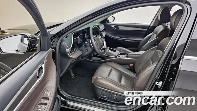 HYUNDAI GRANDEUR 2022 — 87 978 км, чёрный, Корея — под ключ — фото 10