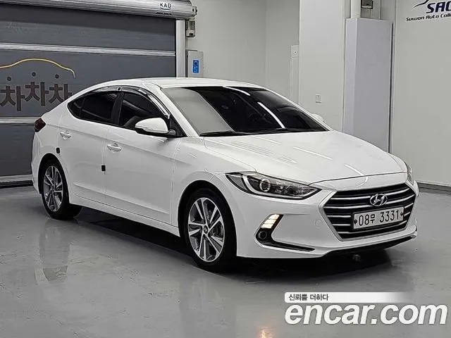 HYUNDAI AVANTE 2018 — 147 597 км, белый, Корея — под ключ — фото 4
