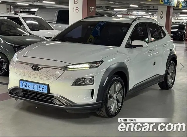 HYUNDAI KONA ELECTRIC 2019 — 33 114 км, белый, Корея — под ключ — фото 1