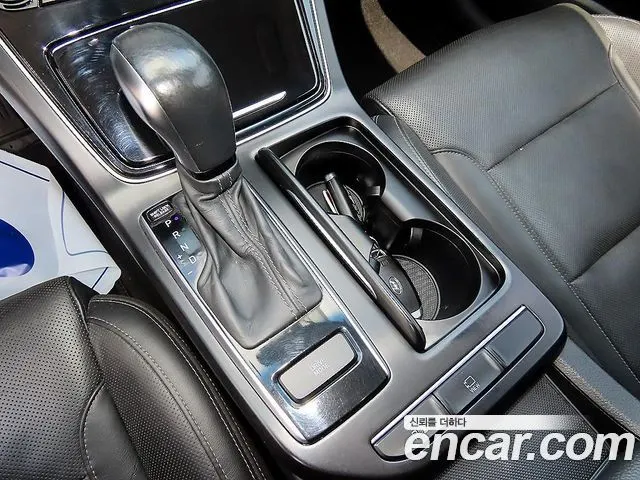 HYUNDAI GRANDEUR 2019 — 128 611 км, чёрный, Корея — под ключ — фото 10