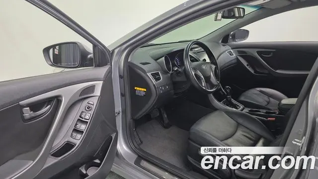 HYUNDAI AVANTE 2014 — 106 588 км, серебристо-серый, Корея — под ключ — фото 11