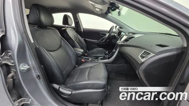 HYUNDAI AVANTE 2014 — 106 588 км, серебристо-серый, Корея — под ключ — фото 10