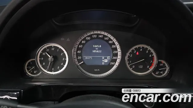 MERCEDES-BENZ E-CLASS W212 2010 — 105 822 км, серебристый, Корея — под ключ — фото 8