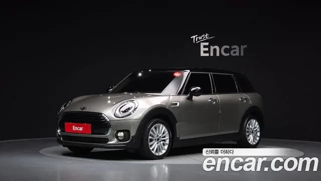 MINI COOPER D CLUBMAN 2018 — 32 801 км, бежевый, Корея — под ключ — фото 1