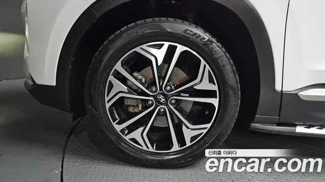 HYUNDAI SANTA FE 2019 — 127 709 км, белый, Корея — под ключ — фото 5