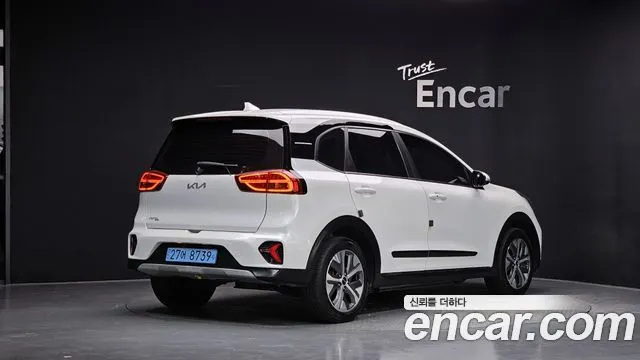 KIA NIRO PLUS 2023 — 175 841 км, белый, Корея — под ключ — фото 2