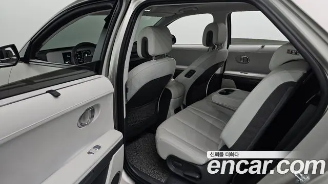 HYUNDAI IONIQ 5 2023 — 33 651 км, серебристо-серый, Корея — под ключ — фото 12