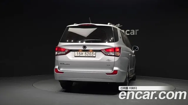 KGM KORANDO TURISMO 2015 — 187 117 км, серебристо-серый, Корея — под ключ — фото 4
