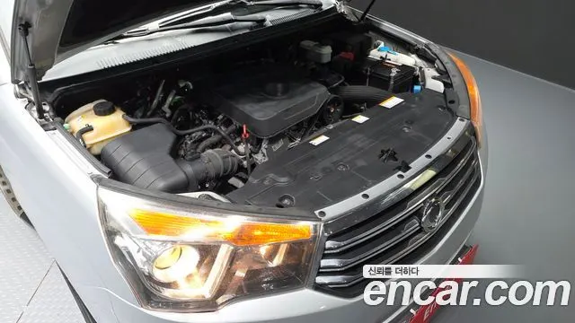 KGM KORANDO TURISMO 2015 — 187 117 км, серебристо-серый, Корея — под ключ — фото 6