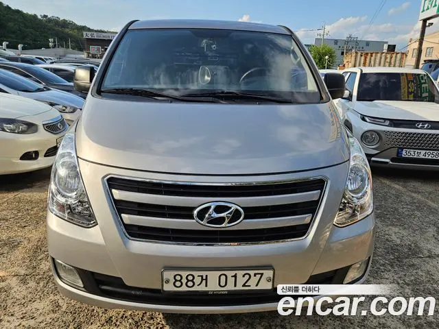 HYUNDAI GRAND STAREX 2018 — 242 825 км, серебристо-серый, Корея — под ключ — фото 1