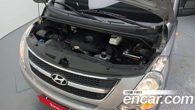 HYUNDAI GRAND STAREX 2015 — 157 233 км, серебристый, Корея — под ключ — фото 6