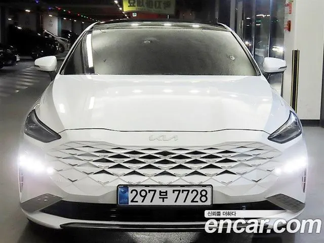 KIA K8 HYBRID 2024 — 52 000 км, белый, Корея — под ключ — фото 11