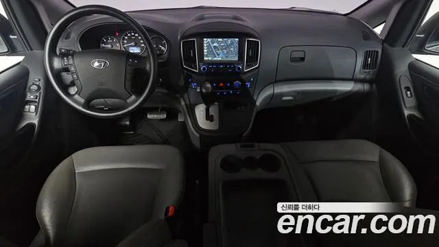 HYUNDAI GRAND STAREX 2019 — 23 650 км, серебристый, Корея — под ключ — фото 7
