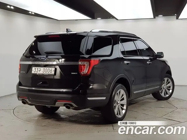 FORD EXPLORER 2019 — 141 314 км, чёрный, Корея — под ключ — фото 4