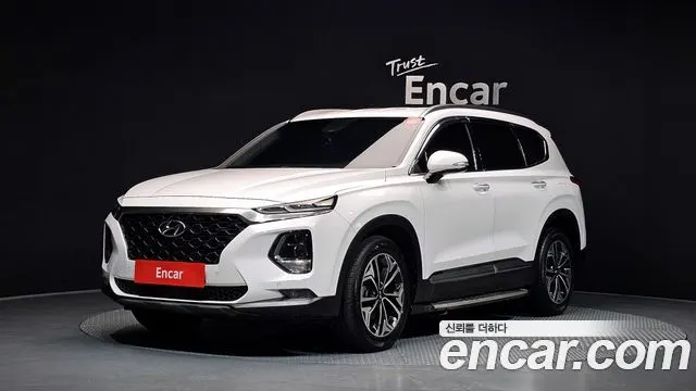 HYUNDAI SANTA FE 2019 — 95 927 км, белый, Корея — под ключ — фото 1