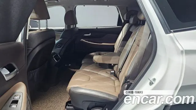 HYUNDAI SANTA FE 2019 — 95 927 км, белый, Корея — под ключ — фото 12