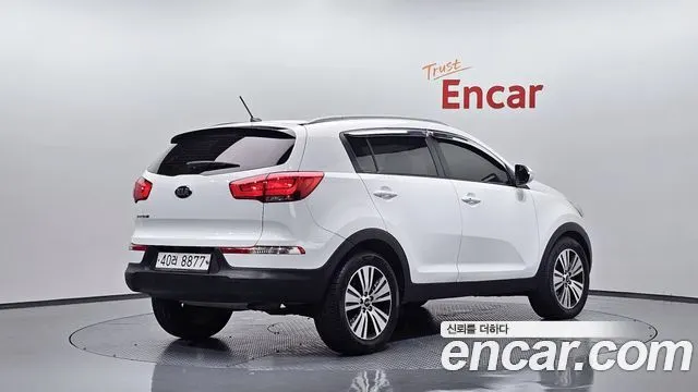 KIA SPORTAGE R 2014 — 146 413 км, белый, Корея — под ключ — фото 2
