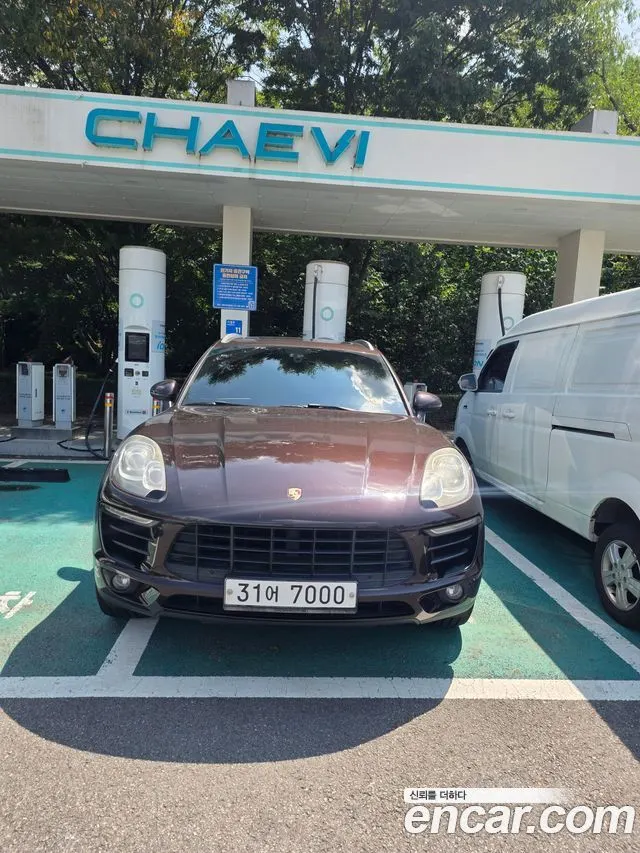 PORSCHE MACAN 2015 — 100 080 км, коричневый, Корея — под ключ — фото 3